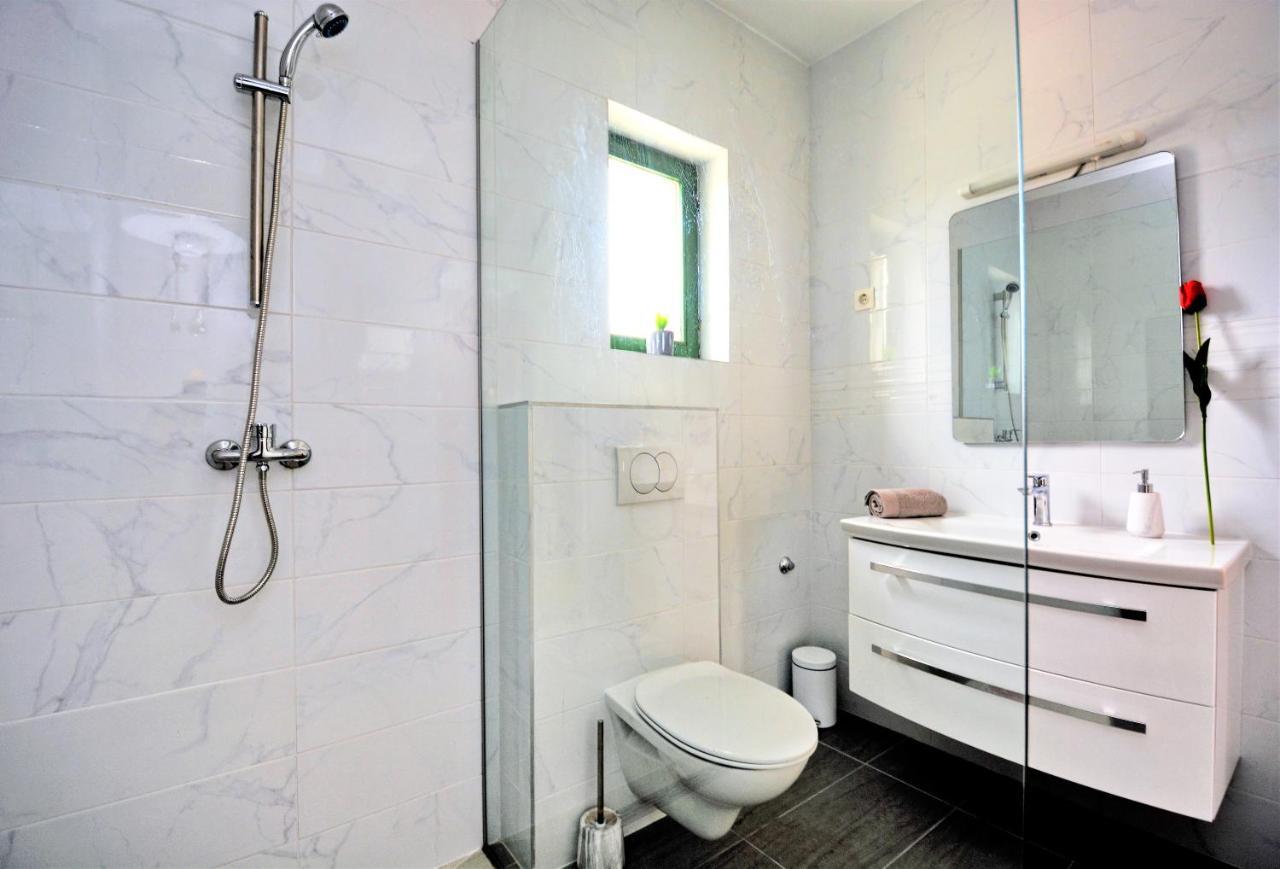 Villa Allegro ซูโกชัน ภายนอก รูปภาพ