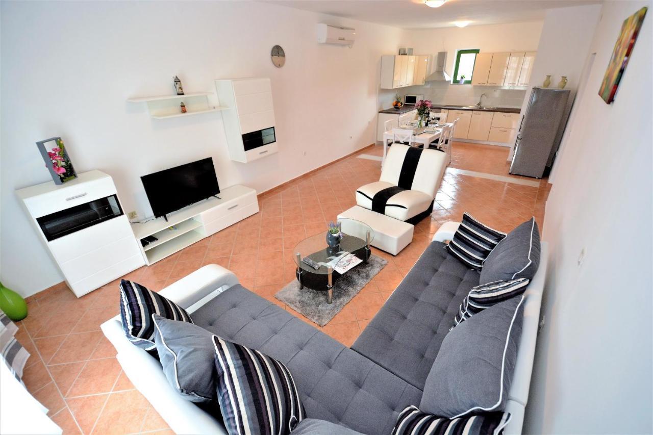 Villa Allegro ซูโกชัน ภายนอก รูปภาพ