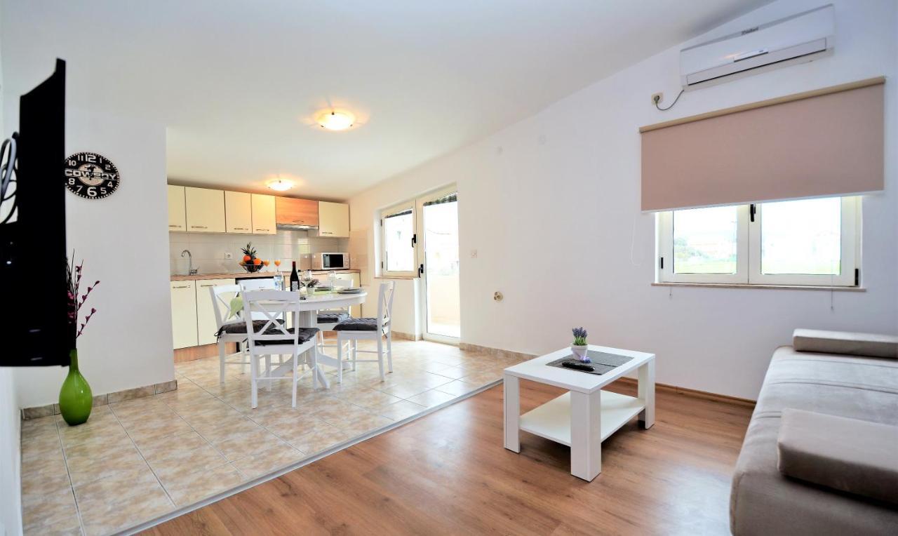 Villa Allegro ซูโกชัน ภายนอก รูปภาพ