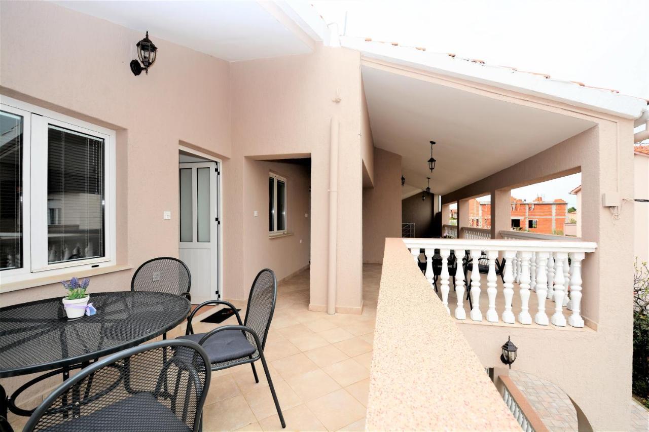 Villa Allegro ซูโกชัน ภายนอก รูปภาพ