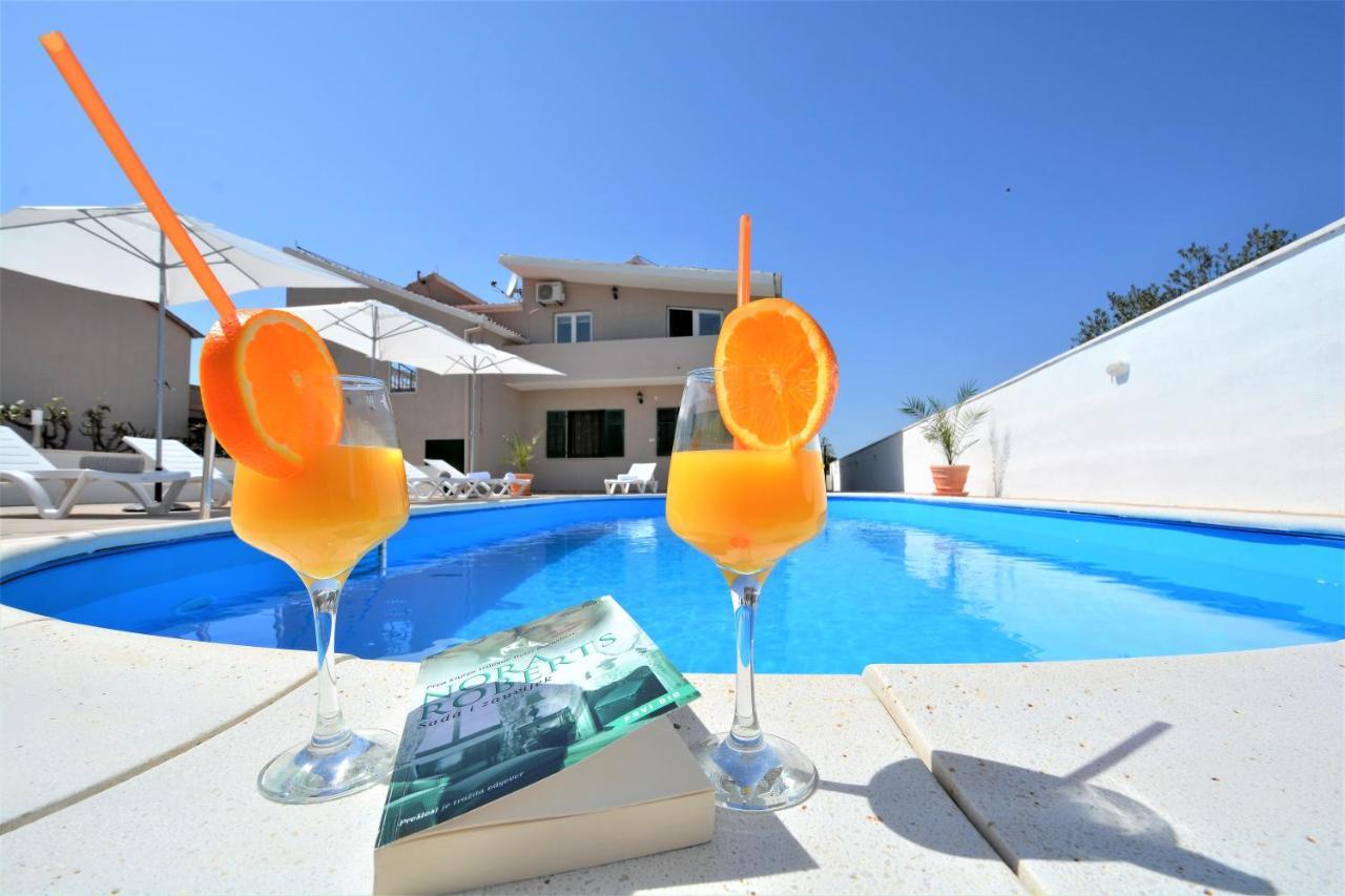 Villa Allegro ซูโกชัน ภายนอก รูปภาพ