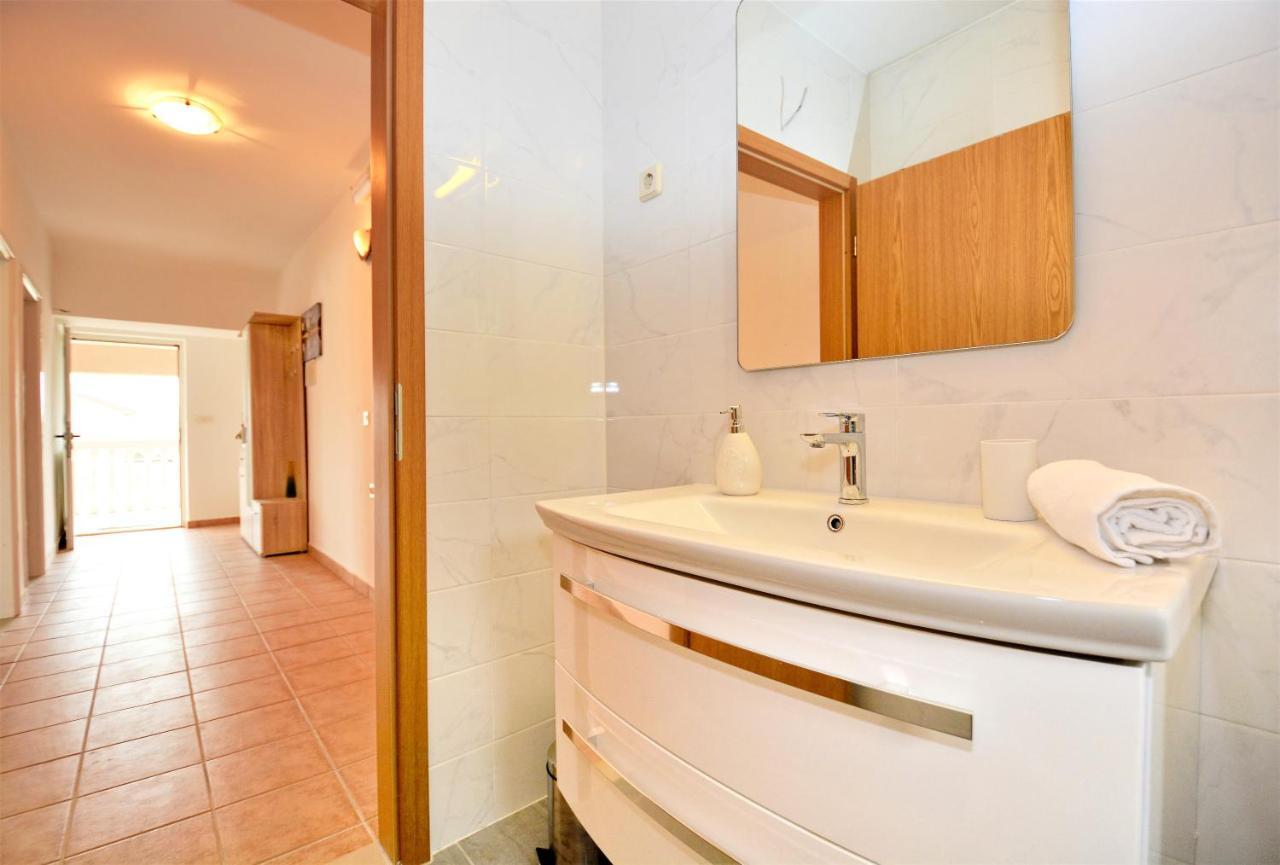 Villa Allegro ซูโกชัน ภายนอก รูปภาพ